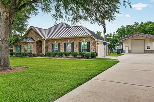 3326 River Bend Dr, Rosenberg, TX 77471 - Photo 4