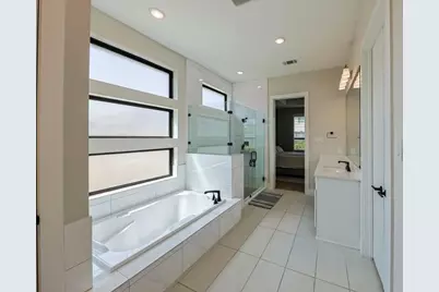 26951 Longwood Ledge Drive, The Woodlands, TX 77389 - Photo 22
