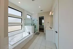 26951 Longwood Ledge Dr, The Woodlands, TX 77389 - Photo 22