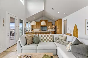 1990 Royalville Ct, Crystal Beach, TX 77650 - Photo 8