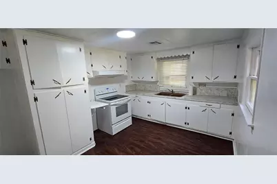 2266 Young Road, Livingston, TX 77351 - Photo 12