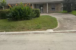 8910 Reamer St, Houston, TX 77074 - Photo 2