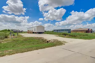 1812 Rd 5722, Cleveland, TX 77327 - Photo 4