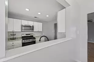 12714 Verdant Brook Dr, Houston, TX 77085 - Photo 16