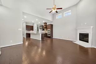 4926 Thunder Creek Ln, Sugar Land, TX 77479 - Photo 12