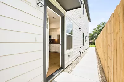 7841 Sunnyhill Street #A, Houston, TX 77088 - Photo 28