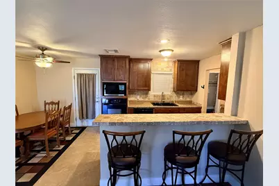 338 Calumet Drive, Palacios, TX 77465 - Photo 8