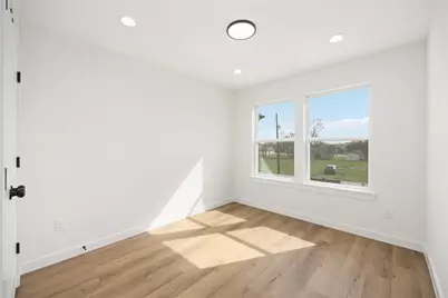 7921 Bonaire Street #B, Houston, TX 77028 - Photo 12