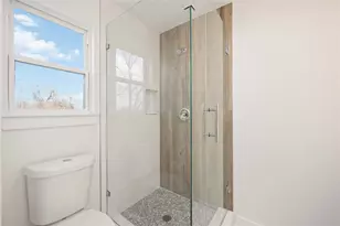 7921 Bonaire St, Houston, TX 77028 - Photo 6