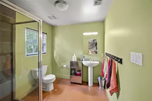 1137 W 26th St, Houston, TX 77008 - Photo 24