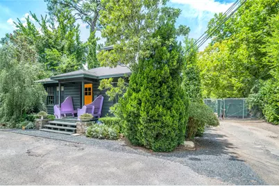 1137 W 26th Street, Houston, TX 77008 - Photo 2