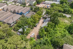 1137 W 26th St, Houston, TX 77008 - Photo 10