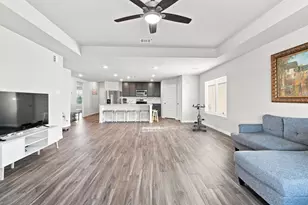 922 Luke Darrell Dr, Rosharon, TX 77583 - Photo 8