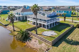2940 Laguna Dr, Crystal Beach, TX 77650 - Photo 32