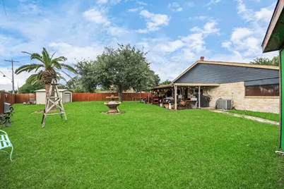 37 Wagon Lane Loop, Angleton, TX 77515 - Photo 6