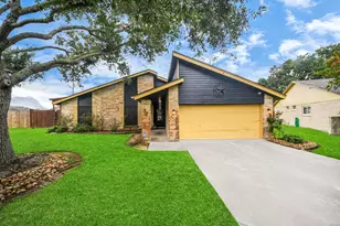 37 Wagon Ln Loop, Angleton, TX 77515 - Photo 38