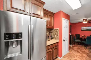 37 Wagon Ln Loop, Angleton, TX 77515 - Photo 10