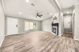 14262 Shadow Bay Dr, Willis, TX 77318 - Photo 2