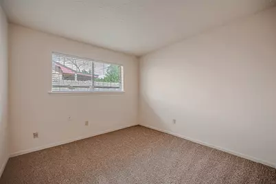 10607 Silkwood Drive, Houston, TX 77031 - Photo 22