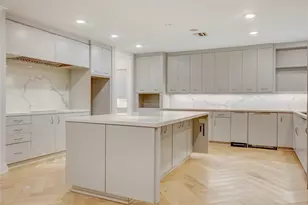 8800 Woodway Dr, Houston, TX 77063 - Photo 18