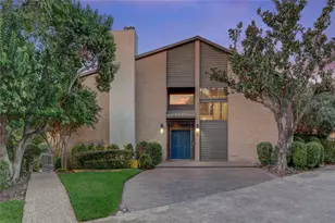 8800 Woodway Dr, Houston, TX 77063 - Photo 2