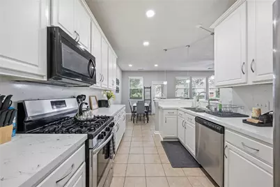 71 Summerhaze Circle, The Woodlands, TX 77382 - Photo 10