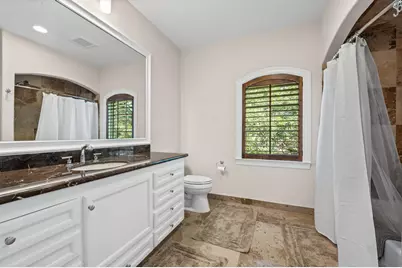 11935 Broken Bough Drive, Bunker Hill Village, TX 77024 - Photo 40