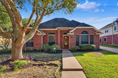 102 Crimson Bay Drive, League City, TX 77573 - Photo 1