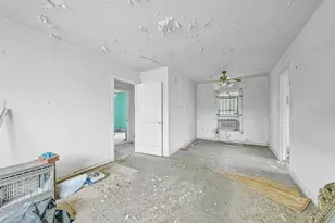 4722 Edmund St, Houston, TX 77020 - Photo 12