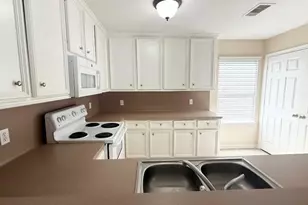 175 Binnacle Ct, Willis, TX 77318 - Photo 12