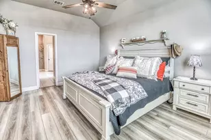 2001 Vineyard Pass, Brenham, TX 77833 - Photo 10