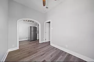 805 10th St, Galveston, TX 77550 - Photo 4