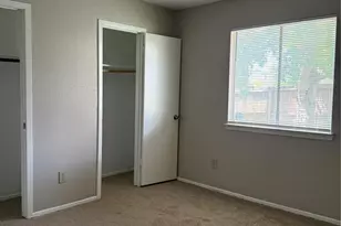 2103 Barrington Pl Dr, Sugar Land, TX 77478 - Photo 18