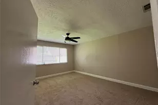 2103 Barrington Pl Dr, Sugar Land, TX 77478 - Photo 12