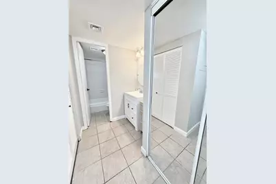 2016 Main Street #2204, Houston, TX 77002 - Photo 8
