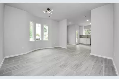303 S Utah Street, La Porte, TX 77571 - Photo 10