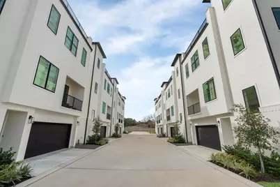 8705 Ojeman Villas Drive, Houston, TX 77055 - Photo 4