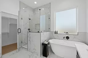 8705 Ojeman Villas Dr, Houston, TX 77055 - Photo 36