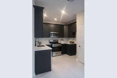 9315 Noel Street, Houston, TX 77033 - Photo 4