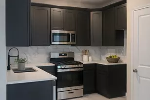 9315 Noel St, Houston, TX 77033 - Photo 4