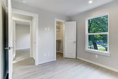 645 E 11th 1/2 Street #5, Houston, TX 77008 - Photo 4