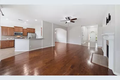 4207 Canterbury Park Lane, Pearland, TX 77584 - Photo 8