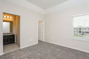 651 Lakeland Cir, Rosharon, TX 77583 - Photo 8