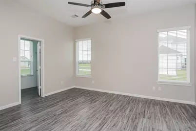 651 Lakeland Circle, Rosharon, TX 77583 - Photo 6
