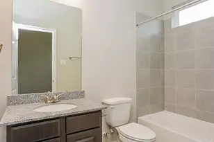 651 Lakeland Cir, Rosharon, TX 77583 - Photo 12