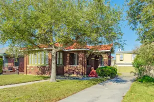 5022 Woodrow Ave, Galveston, TX 77551 - Photo 1