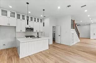8323 Observatory St, Houston, TX 77088 - Photo 22