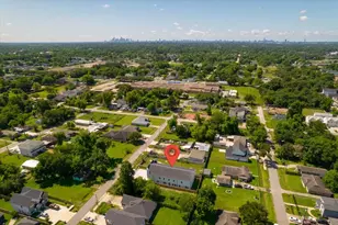 8323 Observatory St, Houston, TX 77088 - Photo 36