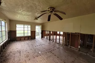 7128 Panther Run, Orange, TX 77632 - Photo 2