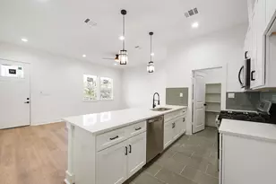 3907 Falls St, Houston, TX 77026 - Photo 6